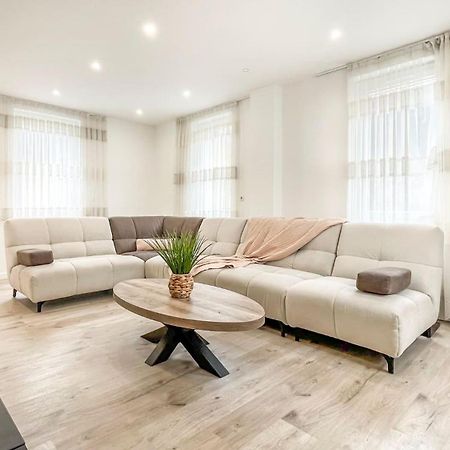 קלוז Homey Sakine- Proche Centre- Netflix- Wifi מראה חיצוני תמונה