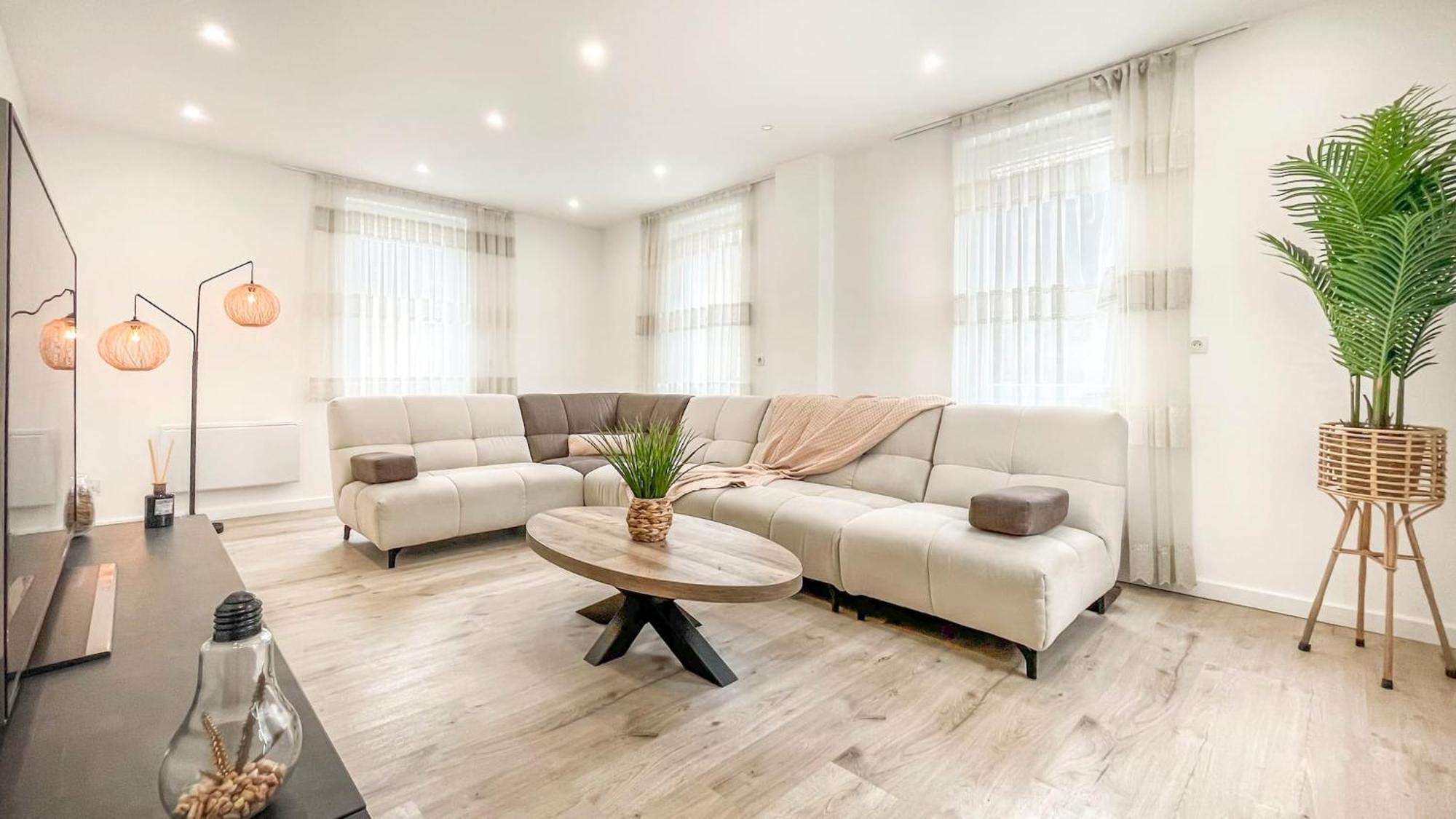 קלוז Homey Sakine- Proche Centre- Netflix- Wifi מראה חיצוני תמונה