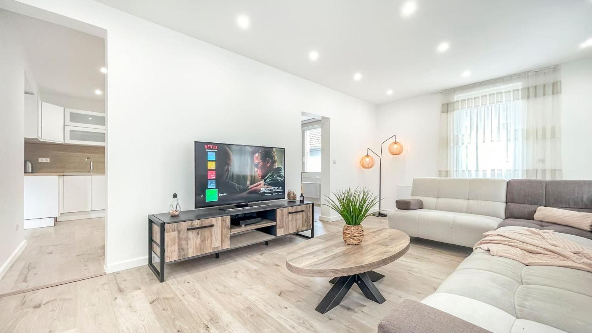 קלוז Homey Sakine- Proche Centre- Netflix- Wifi מראה חיצוני תמונה
